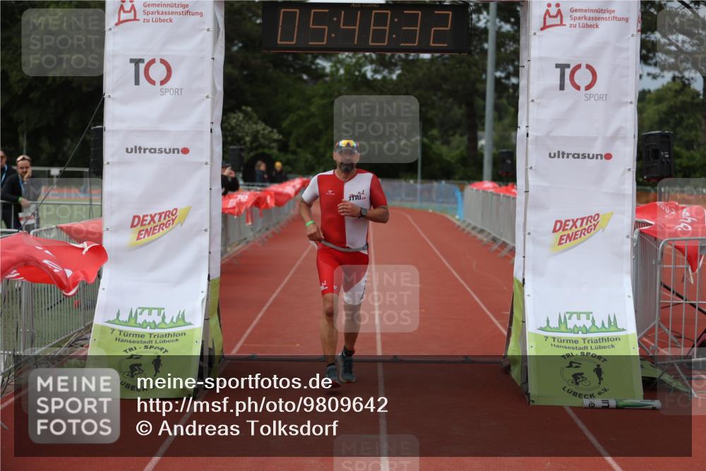 14.06.2026 - 7 Türme Triathlon Andreas Tolksdorf http://msf.ph/oto/9809642 14.06.2026 16:48:31 Ziel 631 meine-sportfotos.de