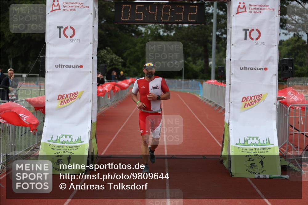 14.06.2026 - 7 Türme Triathlon Andreas Tolksdorf http://msf.ph/oto/9809644 14.06.2026 16:48:31 Ziel 631 meine-sportfotos.de