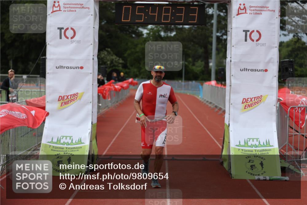 14.06.2026 - 7 Türme Triathlon Andreas Tolksdorf http://msf.ph/oto/9809654 14.06.2026 16:48:31 Ziel 631 meine-sportfotos.de