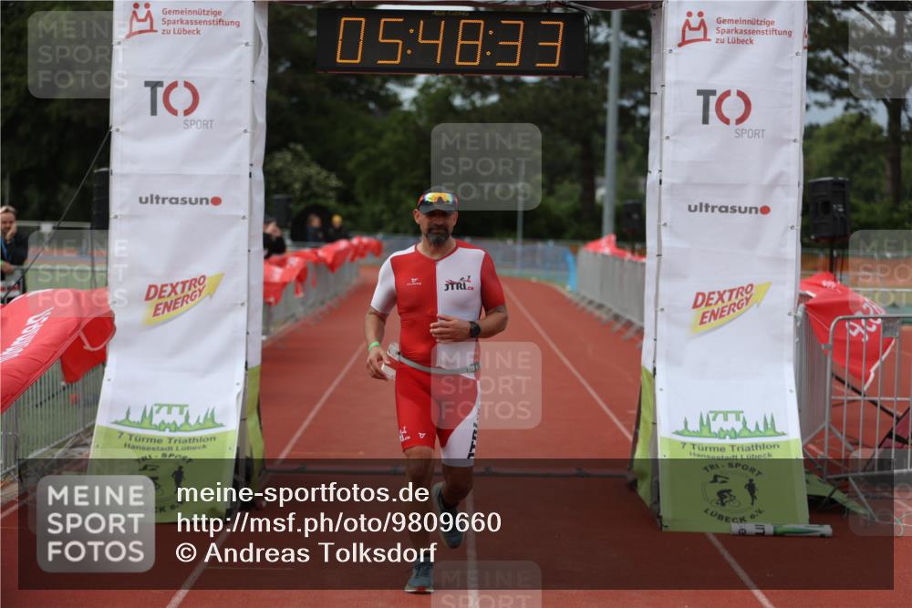 14.06.2026 - 7 Türme Triathlon Andreas Tolksdorf http://msf.ph/oto/9809660 14.06.2026 16:48:32 Ziel 631 meine-sportfotos.de