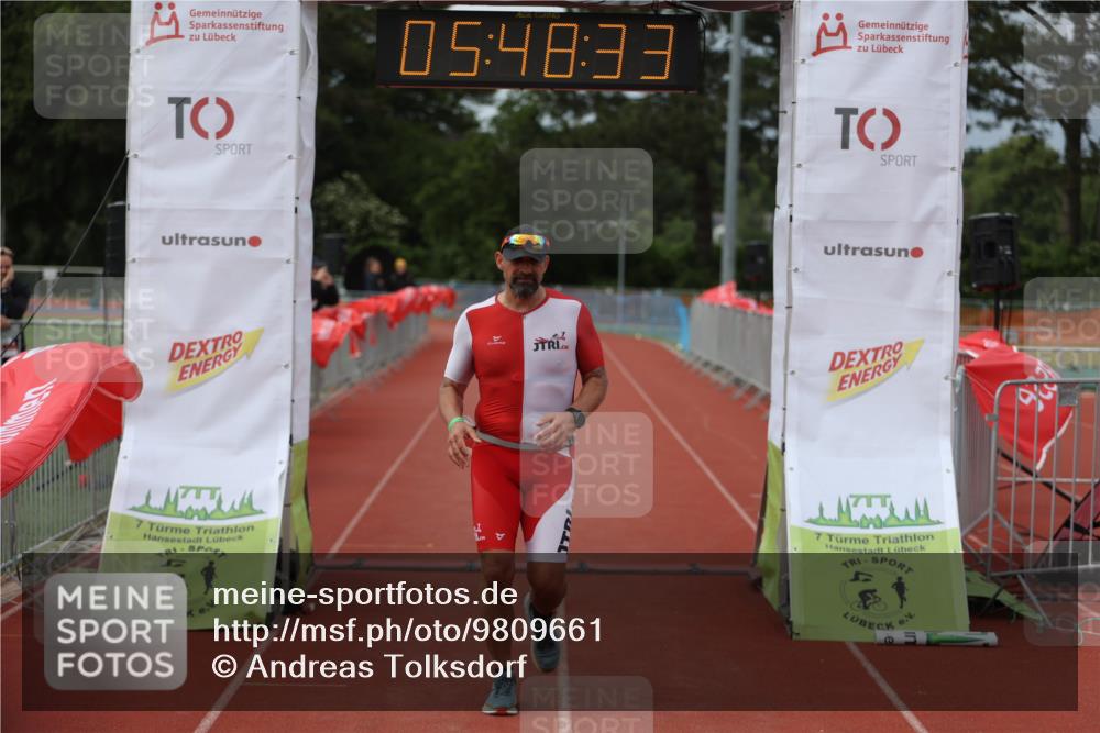 14.06.2026 - 7 Türme Triathlon Andreas Tolksdorf http://msf.ph/oto/9809661 14.06.2026 16:48:32 Ziel 631 meine-sportfotos.de