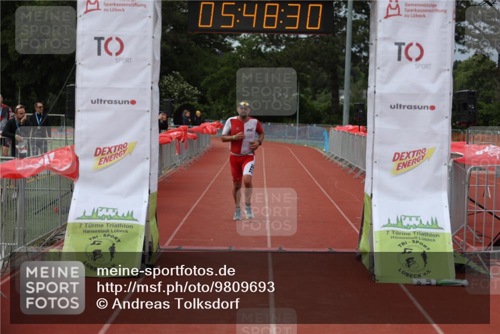 14.06.2026 - 7 Türme Triathlon Andreas Tolksdorf http://msf.ph/oto/9809693 14.06.2026 16:48:29 Ziel 631 meine-sportfotos.de