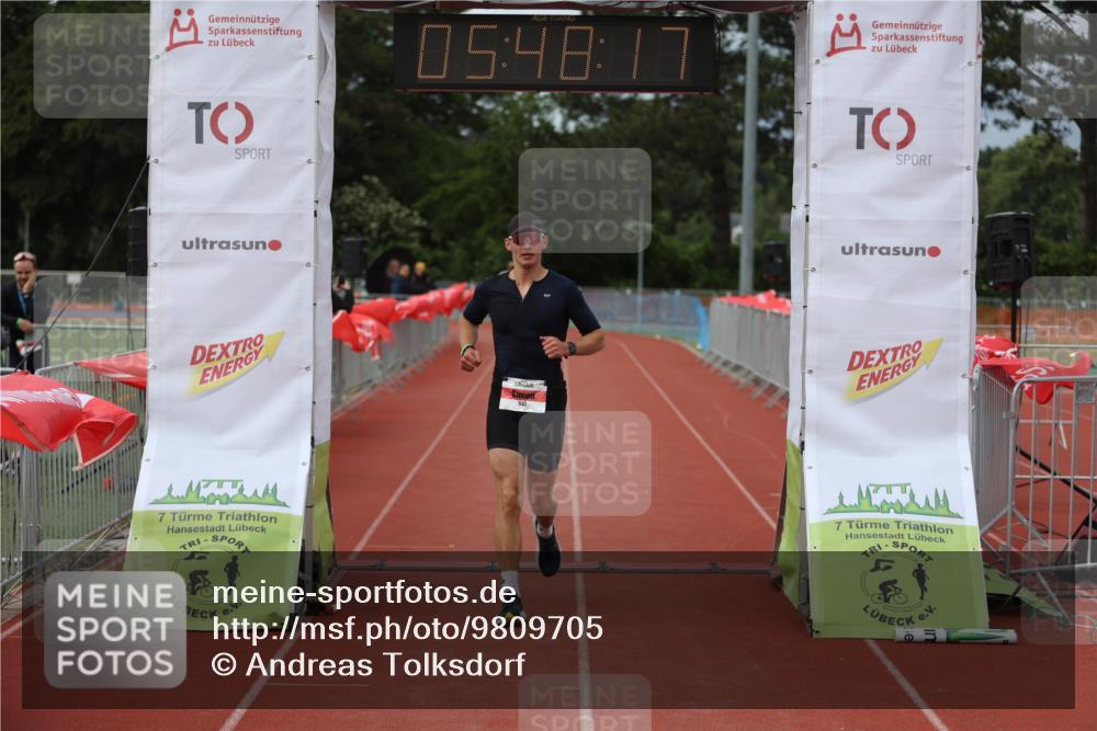 14.06.2026 - 7 Türme Triathlon Andreas Tolksdorf http://msf.ph/oto/9809705 14.06.2026 16:48:16 Ziel 642 meine-sportfotos.de
