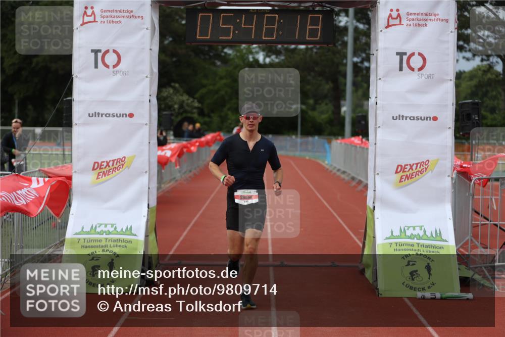 14.06.2026 - 7 Türme Triathlon Andreas Tolksdorf http://msf.ph/oto/9809714 14.06.2026 16:48:17 Ziel 642 meine-sportfotos.de