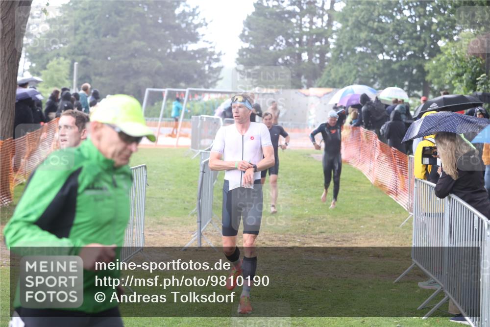 14.06.2026 - 7 Türme Triathlon Andreas Tolksdorf http://msf.ph/oto/9810190 14.06.2026 13:35:42 Schwimmen  meine-sportfotos.de