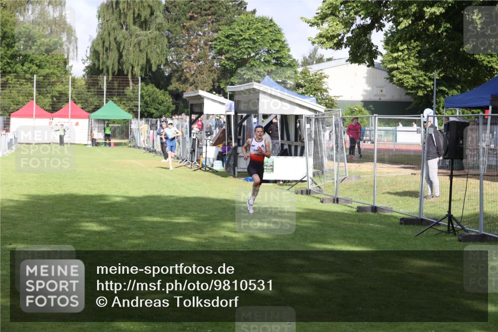 14.06.2026 - 7 Türme Triathlon Andreas Tolksdorf http://msf.ph/oto/9810531 14.06.2026 08:23:45 Schwimmen  meine-sportfotos.de
