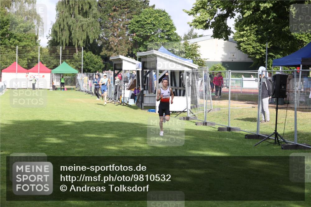 14.06.2026 - 7 Türme Triathlon Andreas Tolksdorf http://msf.ph/oto/9810532 14.06.2026 08:23:45 Schwimmen  meine-sportfotos.de