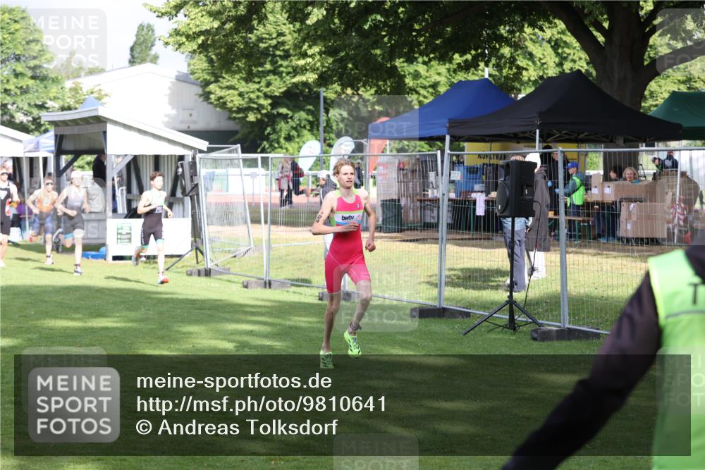 14.06.2026 - 7 Türme Triathlon Andreas Tolksdorf http://msf.ph/oto/9810641 14.06.2026 08:25:13 Schwimmen  meine-sportfotos.de