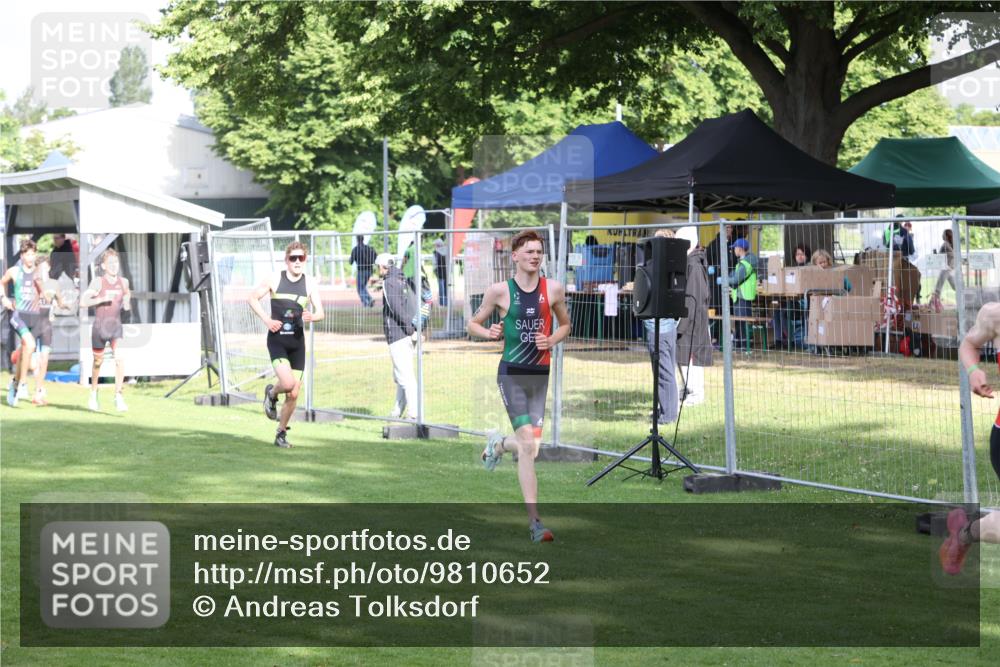 14.06.2026 - 7 Türme Triathlon Andreas Tolksdorf http://msf.ph/oto/9810652 14.06.2026 08:25:19 Schwimmen  meine-sportfotos.de
