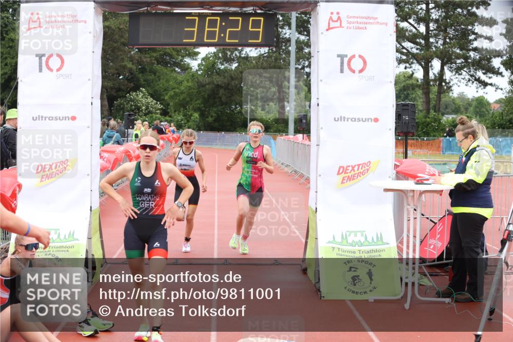14.06.2026 - 7 Türme Triathlon Andreas Tolksdorf http://msf.ph/oto/9811001 14.06.2026 08:56:20 Schwimmen  meine-sportfotos.de