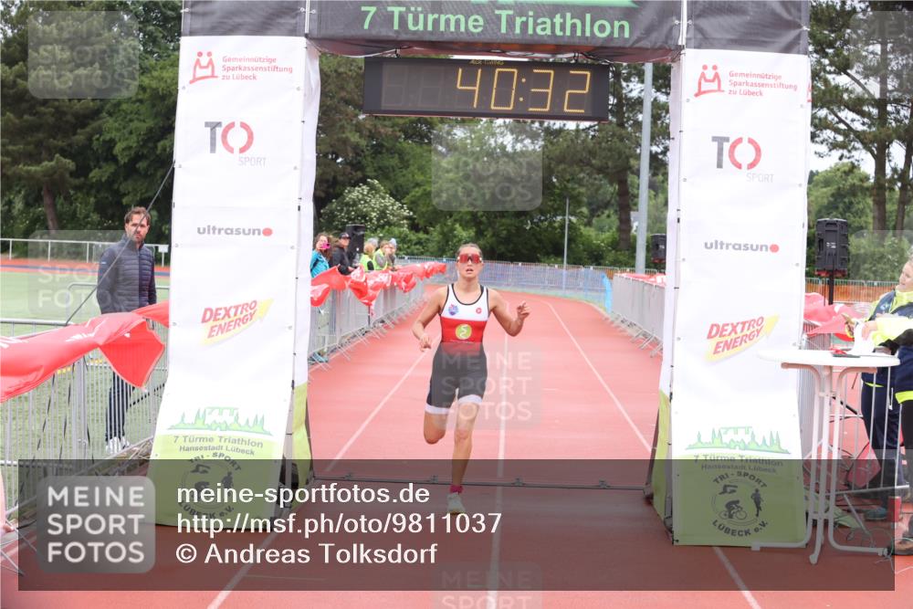 14.06.2026 - 7 Türme Triathlon Andreas Tolksdorf http://msf.ph/oto/9811037 14.06.2026 08:58:23 Schwimmen  meine-sportfotos.de