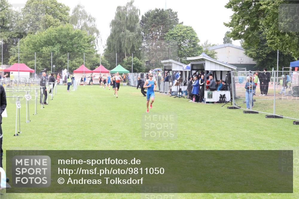 14.06.2026 - 7 Türme Triathlon Andreas Tolksdorf http://msf.ph/oto/9811050 14.06.2026 09:16:03 Schwimmen  meine-sportfotos.de