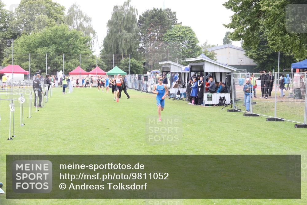 14.06.2026 - 7 Türme Triathlon Andreas Tolksdorf http://msf.ph/oto/9811052 14.06.2026 09:16:04 Schwimmen  meine-sportfotos.de