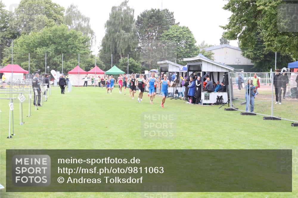 14.06.2026 - 7 Türme Triathlon Andreas Tolksdorf http://msf.ph/oto/9811063 14.06.2026 09:16:10 Schwimmen  meine-sportfotos.de