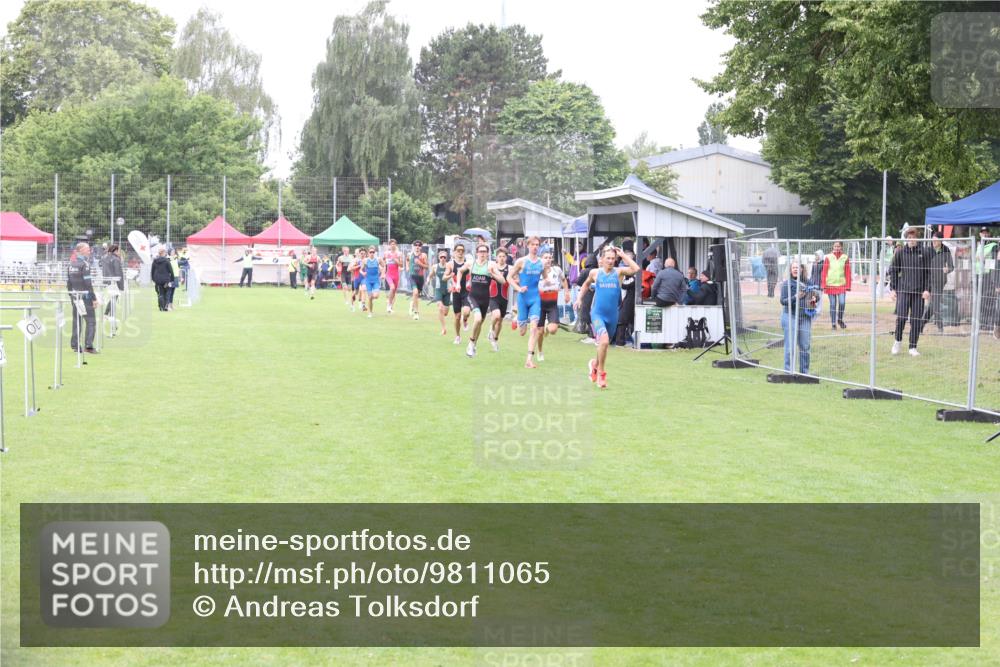 14.06.2026 - 7 Türme Triathlon Andreas Tolksdorf http://msf.ph/oto/9811065 14.06.2026 09:16:11 Schwimmen  meine-sportfotos.de