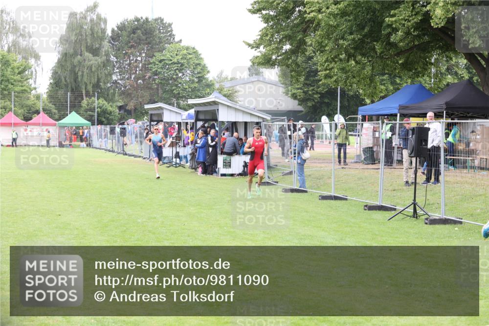 14.06.2026 - 7 Türme Triathlon Andreas Tolksdorf http://msf.ph/oto/9811090 14.06.2026 09:16:26 Schwimmen  meine-sportfotos.de