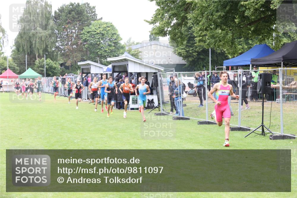 14.06.2026 - 7 Türme Triathlon Andreas Tolksdorf http://msf.ph/oto/9811097 14.06.2026 09:17:49 Schwimmen  meine-sportfotos.de