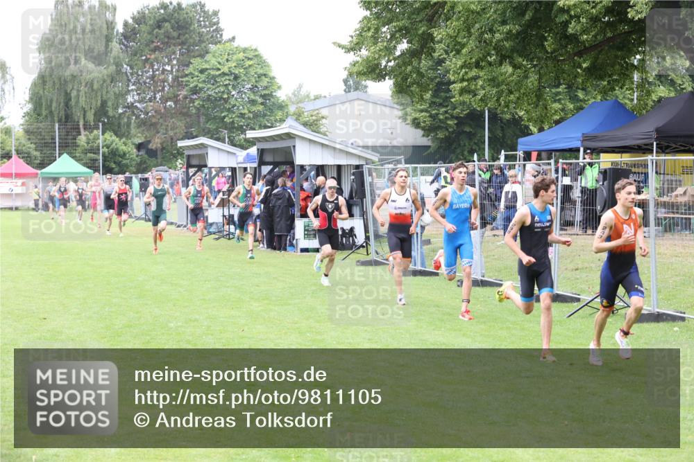 14.06.2026 - 7 Türme Triathlon Andreas Tolksdorf http://msf.ph/oto/9811105 14.06.2026 09:17:52 Schwimmen  meine-sportfotos.de