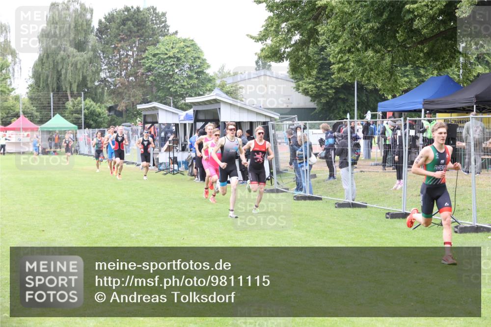 14.06.2026 - 7 Türme Triathlon Andreas Tolksdorf http://msf.ph/oto/9811115 14.06.2026 09:17:57 Schwimmen  meine-sportfotos.de
