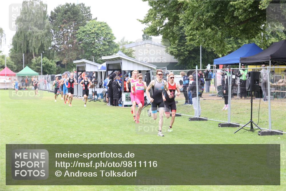 14.06.2026 - 7 Türme Triathlon Andreas Tolksdorf http://msf.ph/oto/9811116 14.06.2026 09:17:58 Schwimmen  meine-sportfotos.de