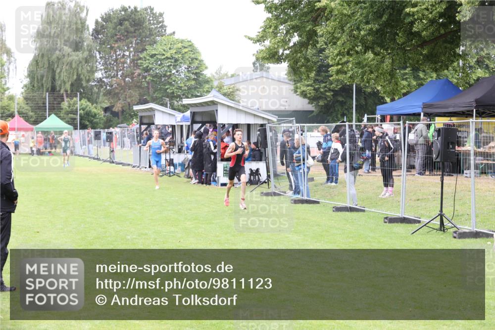 14.06.2026 - 7 Türme Triathlon Andreas Tolksdorf http://msf.ph/oto/9811123 14.06.2026 09:18:05 Schwimmen  meine-sportfotos.de