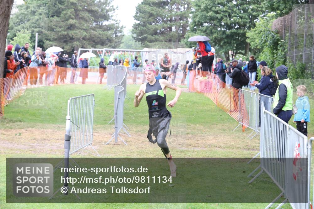 14.06.2026 - 7 Türme Triathlon Andreas Tolksdorf http://msf.ph/oto/9811134 14.06.2026 09:20:01 Schwimmen  meine-sportfotos.de