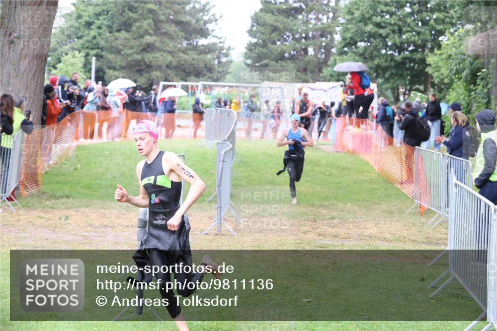 14.06.2026 - 7 Türme Triathlon Andreas Tolksdorf http://msf.ph/oto/9811136 14.06.2026 09:20:01 Schwimmen  meine-sportfotos.de