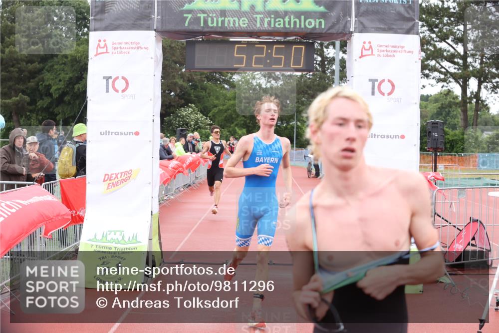 14.06.2026 - 7 Türme Triathlon Andreas Tolksdorf http://msf.ph/oto/9811296 14.06.2026 09:32:01 Schwimmen  meine-sportfotos.de