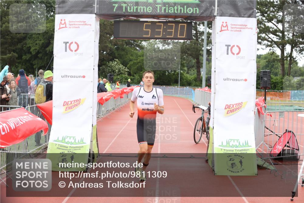 14.06.2026 - 7 Türme Triathlon Andreas Tolksdorf http://msf.ph/oto/9811309 14.06.2026 09:32:41 Schwimmen  meine-sportfotos.de