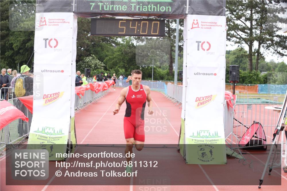 14.06.2026 - 7 Türme Triathlon Andreas Tolksdorf http://msf.ph/oto/9811312 14.06.2026 09:33:11 Schwimmen  meine-sportfotos.de