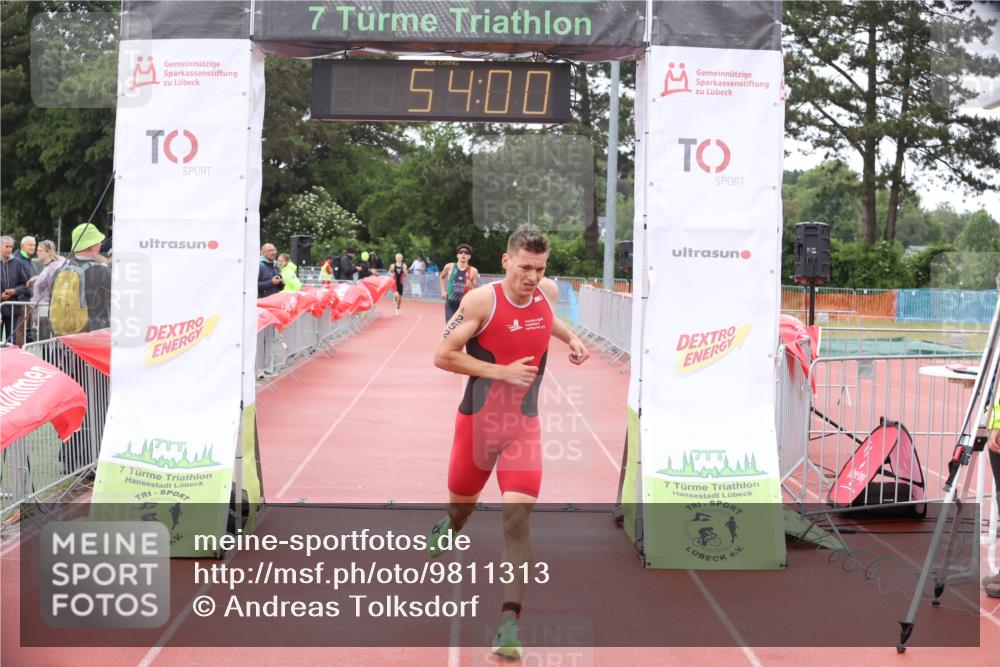 14.06.2026 - 7 Türme Triathlon Andreas Tolksdorf http://msf.ph/oto/9811313 14.06.2026 09:33:11 Schwimmen  meine-sportfotos.de