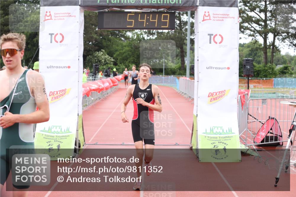 14.06.2026 - 7 Türme Triathlon Andreas Tolksdorf http://msf.ph/oto/9811352 14.06.2026 09:34:01 Schwimmen  meine-sportfotos.de