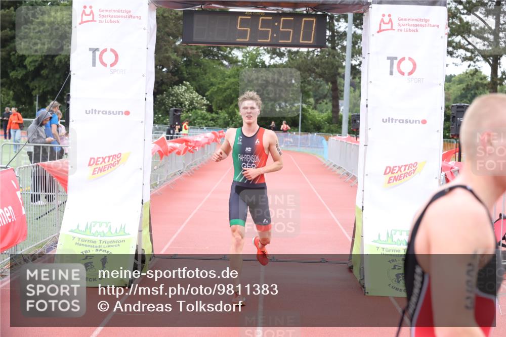 14.06.2026 - 7 Türme Triathlon Andreas Tolksdorf http://msf.ph/oto/9811383 14.06.2026 09:35:01 Schwimmen  meine-sportfotos.de