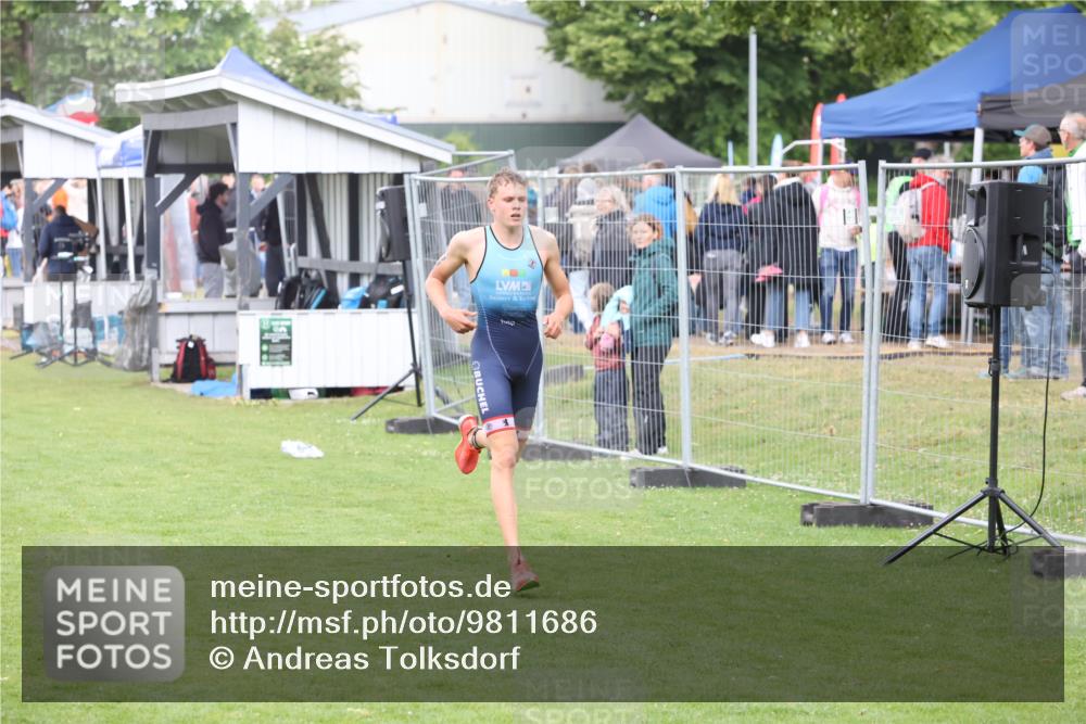 14.06.2026 - 7 Türme Triathlon Andreas Tolksdorf http://msf.ph/oto/9811686 14.06.2026 09:53:01 Schwimmen  meine-sportfotos.de