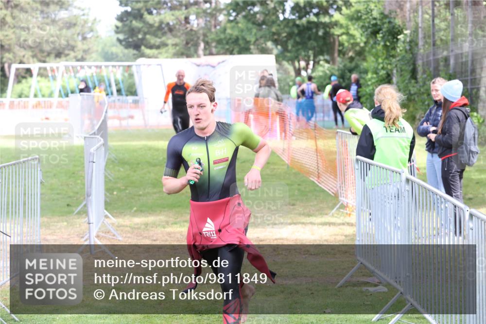 14.06.2026 - 7 Türme Triathlon Andreas Tolksdorf http://msf.ph/oto/9811849 14.06.2026 10:59:41 Schwimmen  meine-sportfotos.de