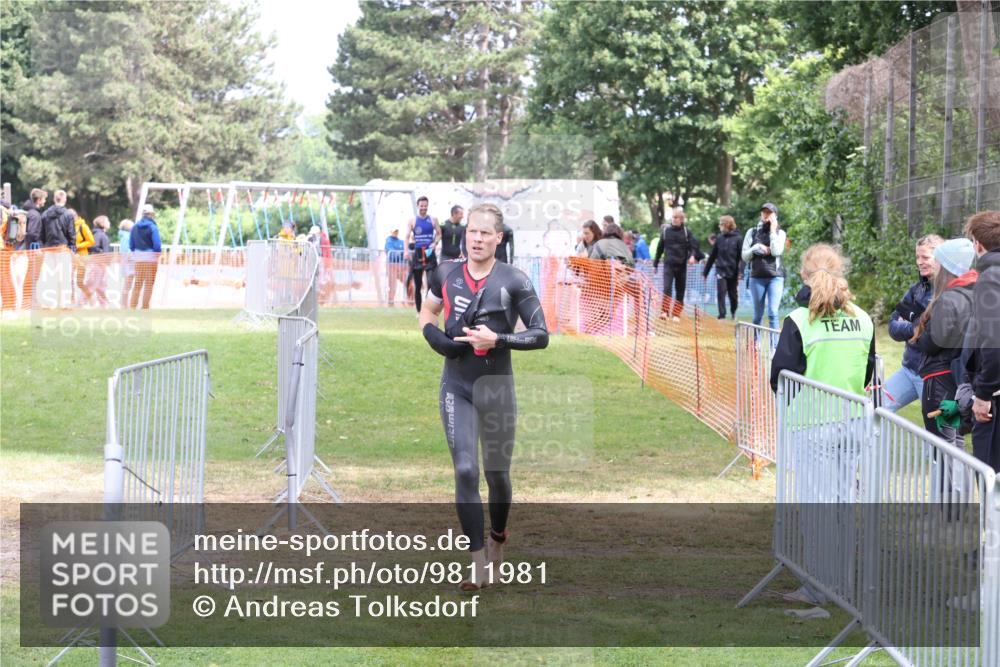 14.06.2026 - 7 Türme Triathlon Andreas Tolksdorf http://msf.ph/oto/9811981 14.06.2026 11:03:48 Schwimmen  meine-sportfotos.de