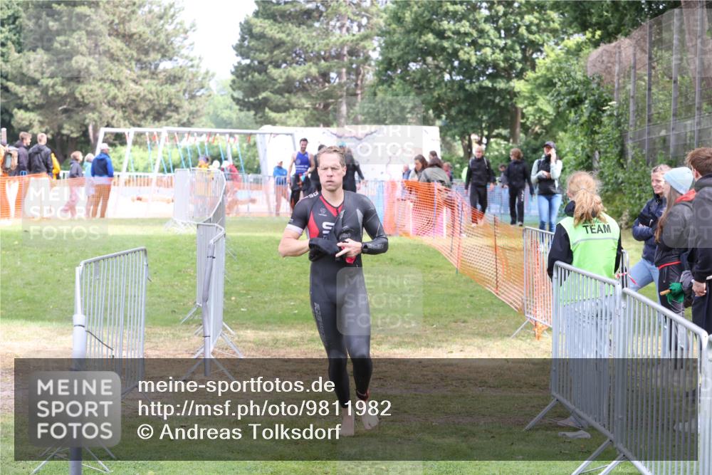 14.06.2026 - 7 Türme Triathlon Andreas Tolksdorf http://msf.ph/oto/9811982 14.06.2026 11:03:48 Schwimmen  meine-sportfotos.de