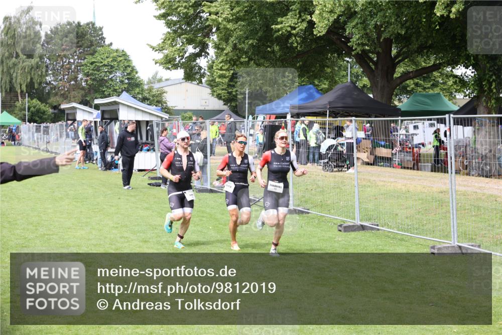 14.06.2026 - 7 Türme Triathlon Andreas Tolksdorf http://msf.ph/oto/9812019 14.06.2026 11:20:39 Schwimmen  meine-sportfotos.de