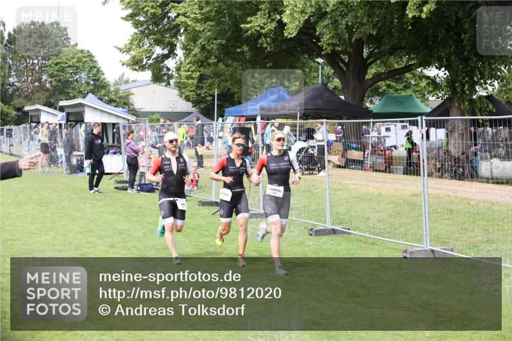14.06.2026 - 7 Türme Triathlon Andreas Tolksdorf http://msf.ph/oto/9812020 14.06.2026 11:20:39 Schwimmen  meine-sportfotos.de