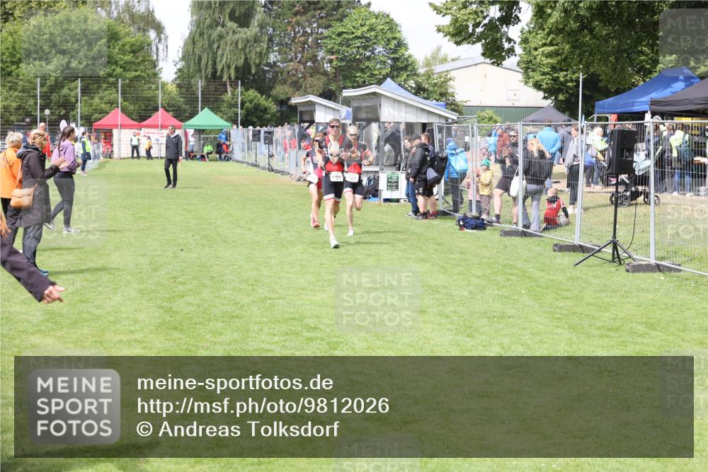 14.06.2026 - 7 Türme Triathlon Andreas Tolksdorf http://msf.ph/oto/9812026 14.06.2026 11:22:53 Schwimmen  meine-sportfotos.de