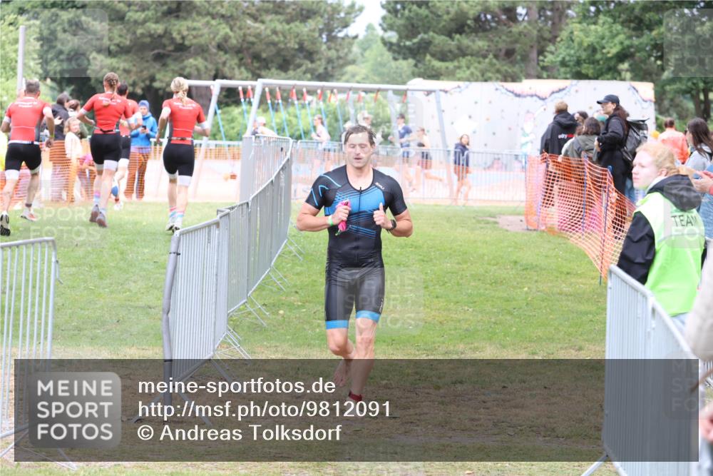 14.06.2026 - 7 Türme Triathlon Andreas Tolksdorf http://msf.ph/oto/9812091 14.06.2026 11:27:58 Schwimmen  meine-sportfotos.de