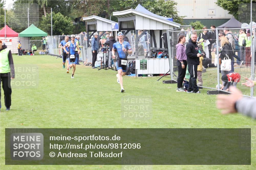 14.06.2026 - 7 Türme Triathlon Andreas Tolksdorf http://msf.ph/oto/9812096 14.06.2026 11:28:15 Schwimmen  meine-sportfotos.de