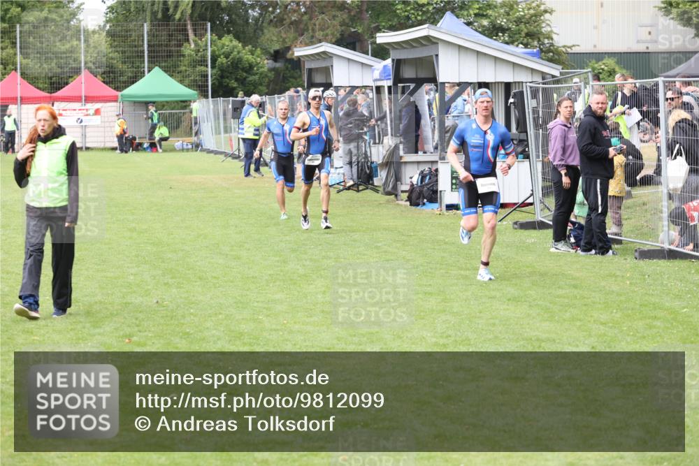 14.06.2026 - 7 Türme Triathlon Andreas Tolksdorf http://msf.ph/oto/9812099 14.06.2026 11:28:16 Schwimmen  meine-sportfotos.de