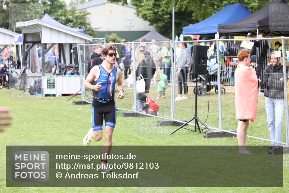 14.06.2026 - 7 Türme Triathlon Andreas Tolksdorf http://msf.ph/oto/9812103 14.06.2026 11:28:50 Schwimmen  meine-sportfotos.de