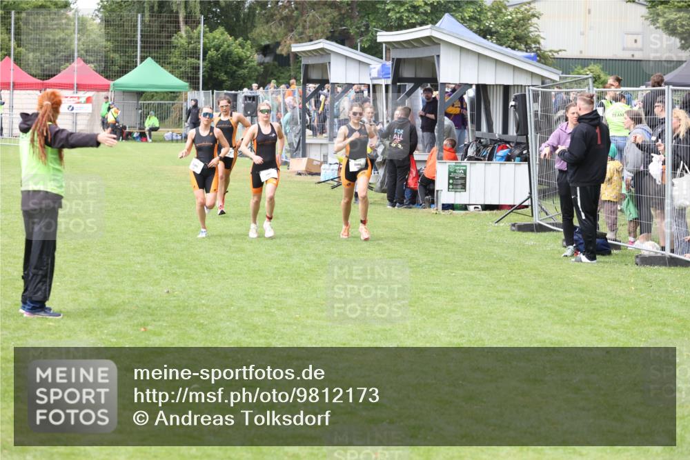 14.06.2026 - 7 Türme Triathlon Andreas Tolksdorf http://msf.ph/oto/9812173 14.06.2026 11:30:03 Schwimmen  meine-sportfotos.de