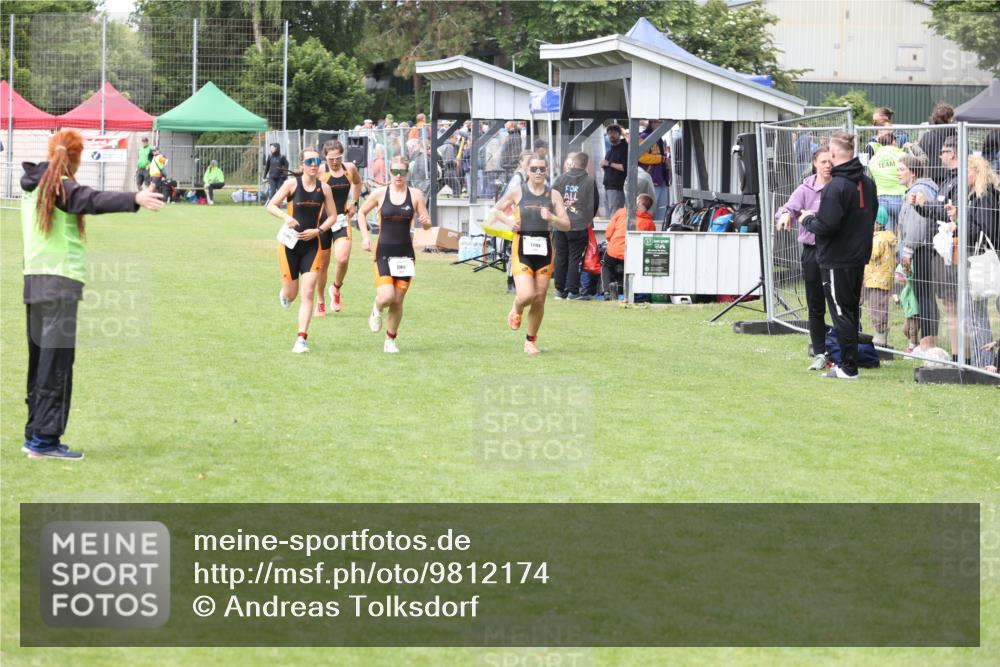14.06.2026 - 7 Türme Triathlon Andreas Tolksdorf http://msf.ph/oto/9812174 14.06.2026 11:30:03 Schwimmen  meine-sportfotos.de