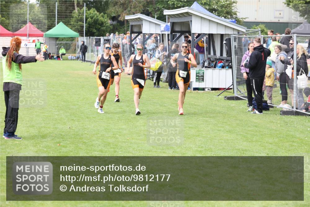 14.06.2026 - 7 Türme Triathlon Andreas Tolksdorf http://msf.ph/oto/9812177 14.06.2026 11:30:04 Schwimmen  meine-sportfotos.de