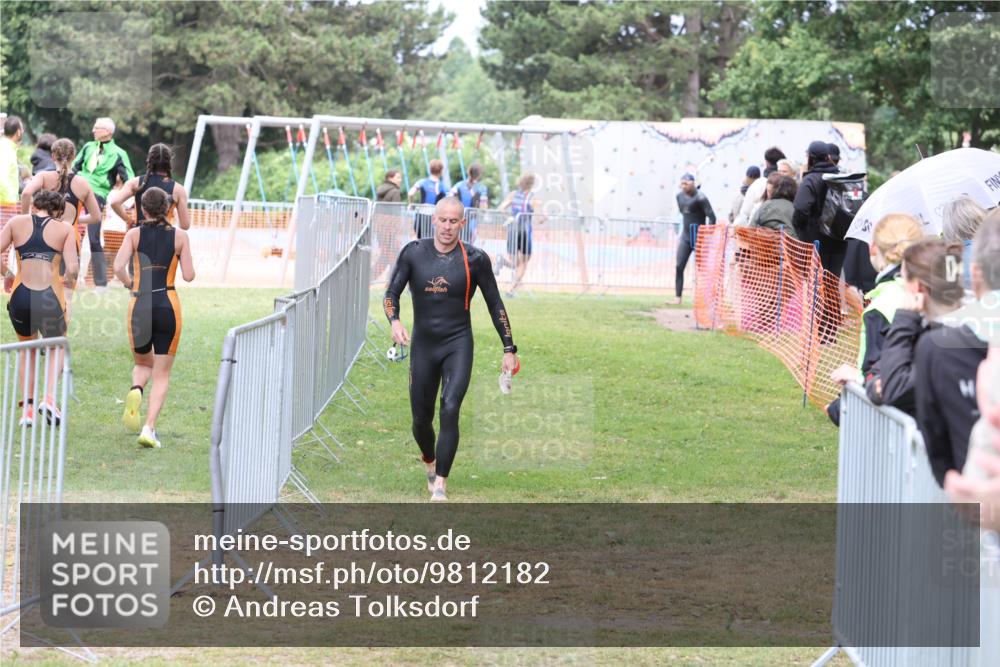 14.06.2026 - 7 Türme Triathlon Andreas Tolksdorf http://msf.ph/oto/9812182 14.06.2026 11:30:16 Schwimmen  meine-sportfotos.de