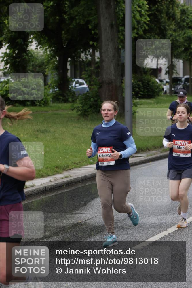 14.06.2026 - REWE Women's Run Jannik Wohlers http://msf.ph/oto/9813018 14.06.2026 10:39:35 Laufen 5569, 517, 5595 meine-sportfotos.de