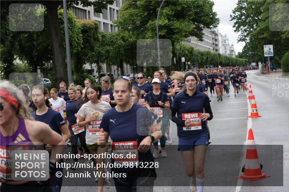 14.06.2026 - REWE Women's Run Jannik Wohlers http://msf.ph/oto/9813228 14.06.2026 10:39:59 Laufen 5196, 57, 5873, 57, 5322, 57, 183, 57 meine-sportfotos.de